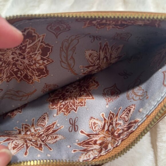 HOBO Vintage Leather Clutch Wallet - Picture 3 of 6